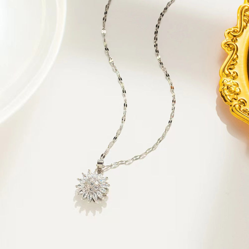 Light Luxury Rotatable SUNFLOWER Necklace Female Simple Trendy Fashion Temperament Clavicle Chain Accessories